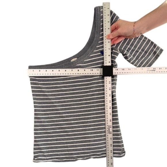 Abercrombie Fitch One Shoulder Striped Top Womens L Gray White - Picture 2 of 4